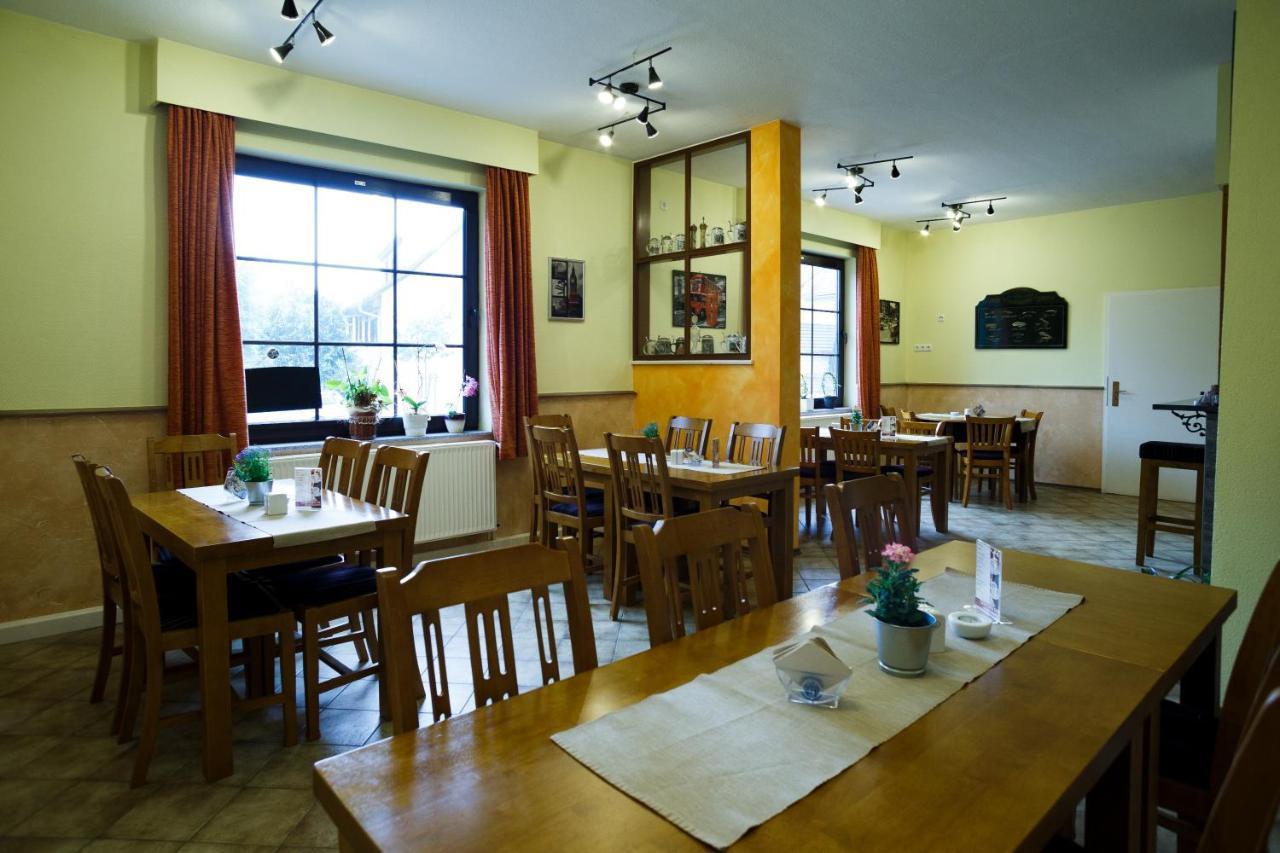 Landgasthaus Queen Victoria Stadtilm Buitenkant foto